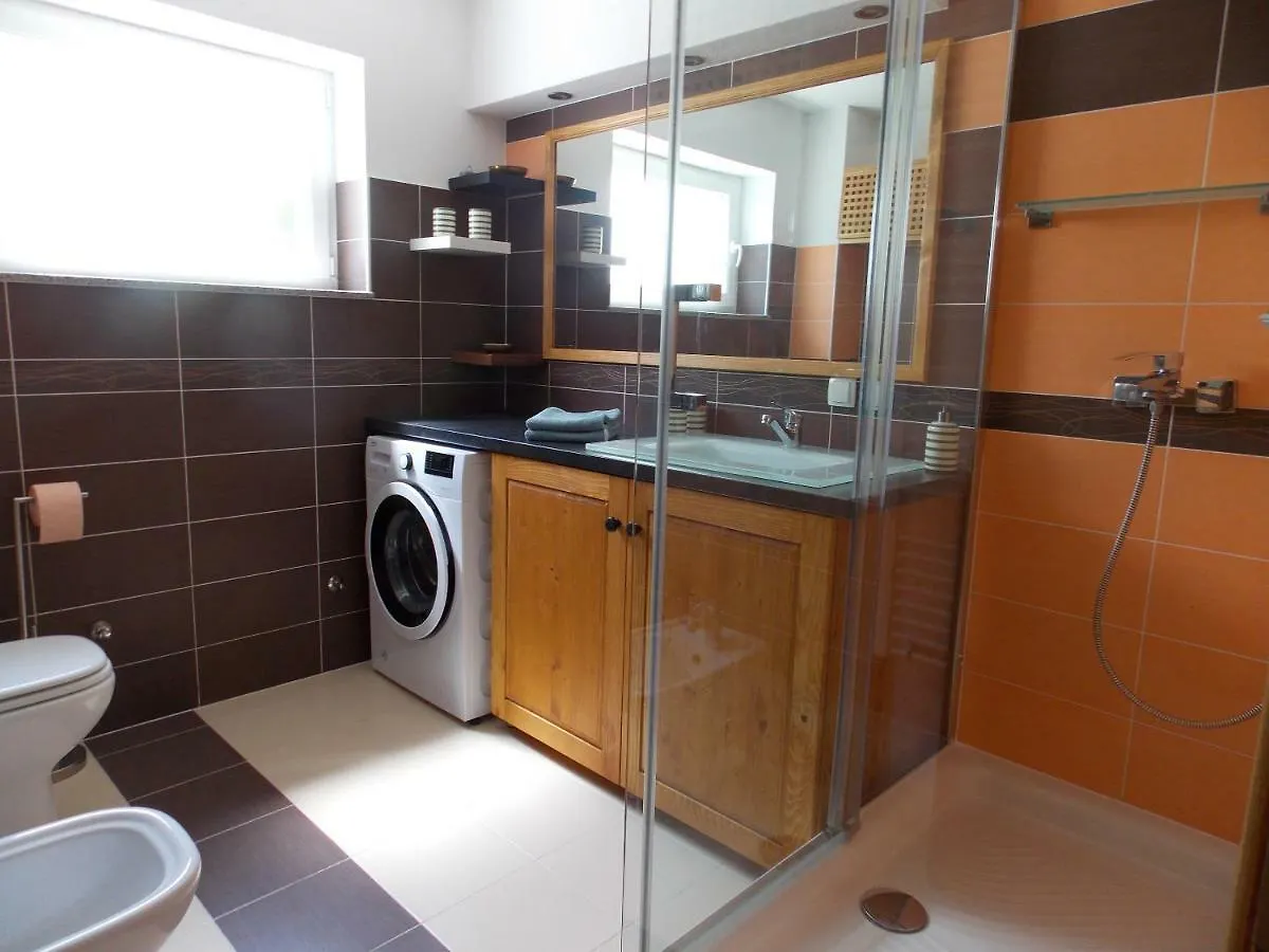 Apartment With Private Pool Njivice Croatia